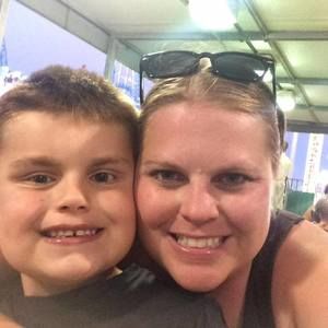 Meet your Posher, Melissa